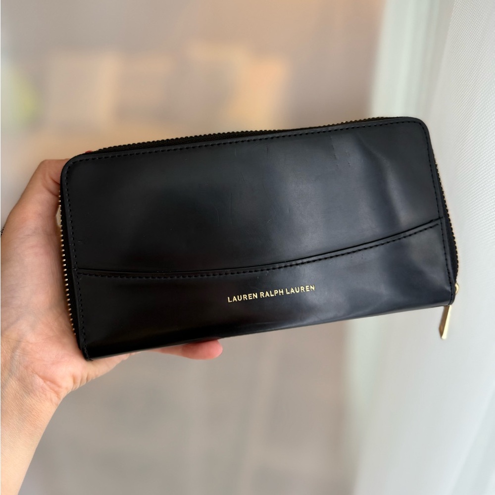 Lauren Ralph Lauren Black Wallet - Fair Condition